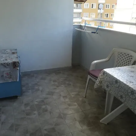 אוהריד Karoski Apartments & Suites מראה חיצוני תמונה