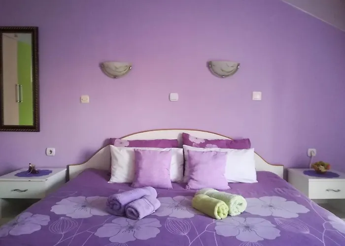 Karoski Apartments & Suites
