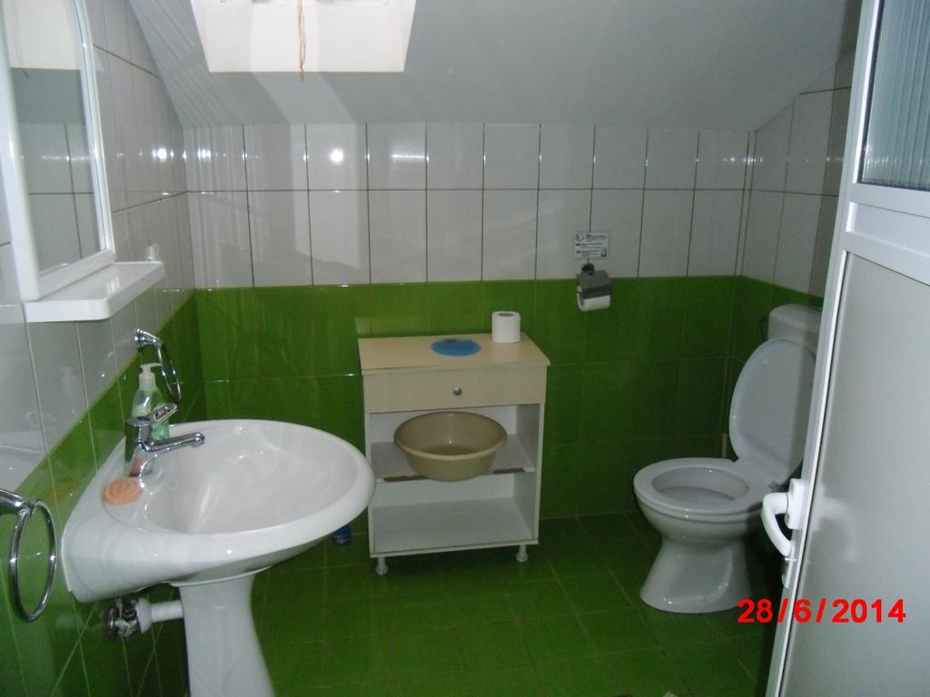 Karoski & Apartment